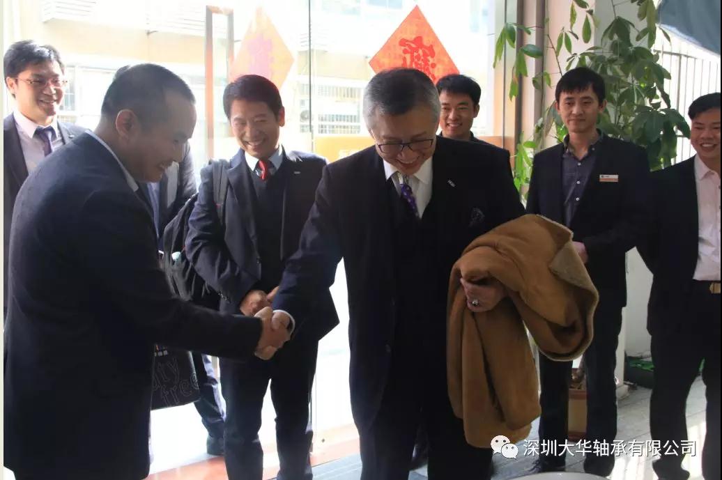 東培董事長一行到達公司 東培董事長一行到達公司